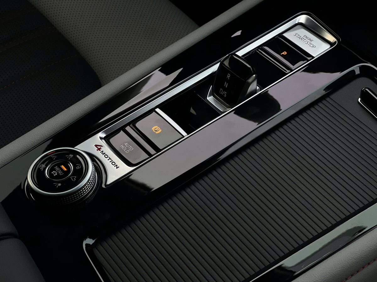 Cụm điều khiển 4MOTION trên Volkswagen Teramont X