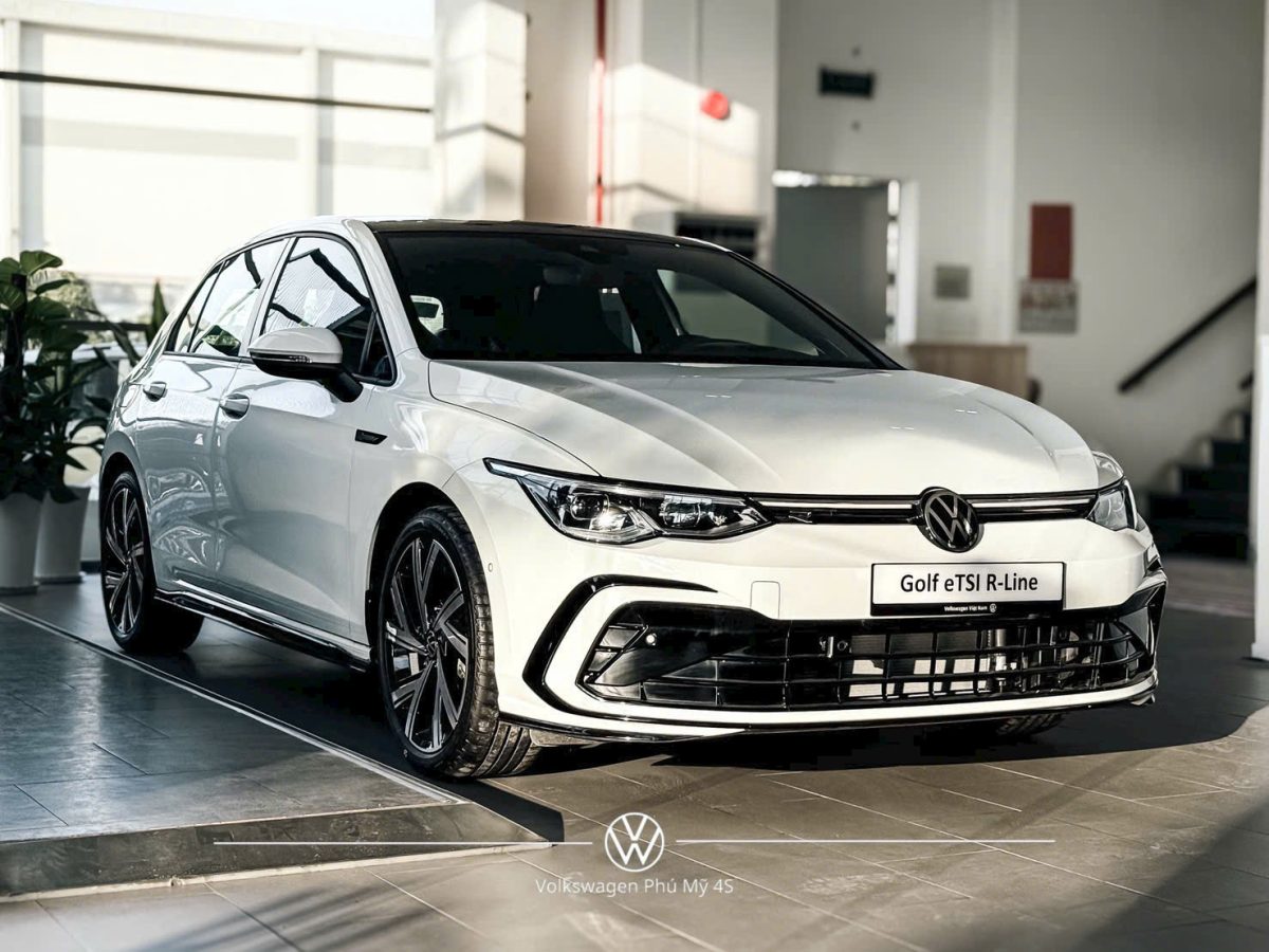 Volkswagen Golf 1.5 eTSI R-line